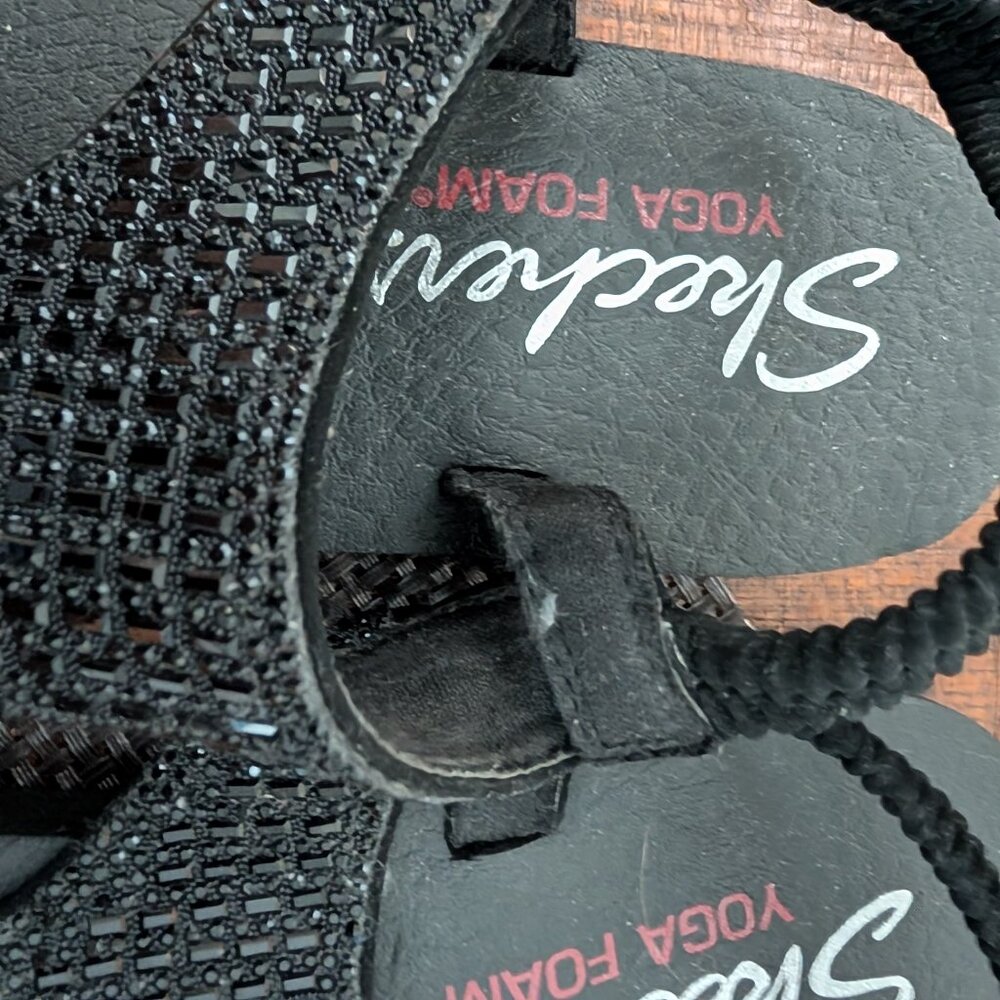 Skechers beaded flip flops 11 - Picture 3 of 5